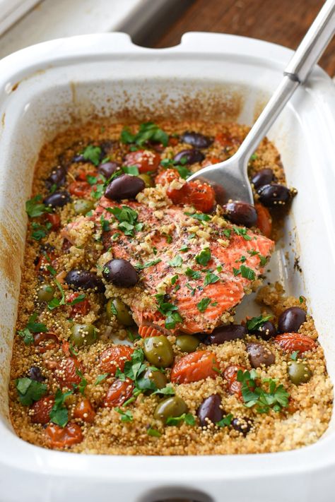 Slow Cooker Salmon With Olives, Tomatoes, and Lemony Quinoa Crockpot Salmon Recipes Slow Cooker, Slow Cooker Salmon Recipes, Herbalife Snacks, Salmon And Quinoa, Salmon With Quinoa, Crockpot Salmon, Roasted Broccoli And Carrots, Slow Cooker Salmon, Shrimp And Quinoa