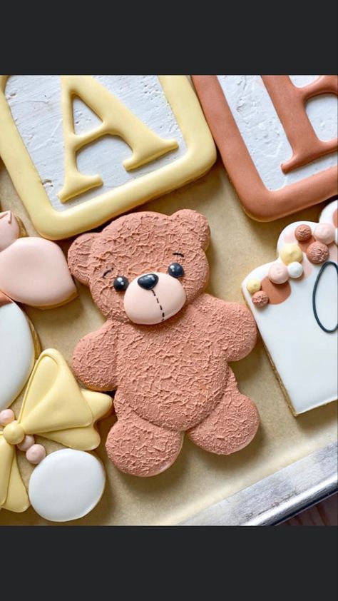 Decorated Teddy Bear Cookies, Bear Cookies Decorated, Teddy Cookie, Cookies Decoration, Farm Cookies, Birthday Sweets, Teddy Bear Cookies, Royal Iced Cookies