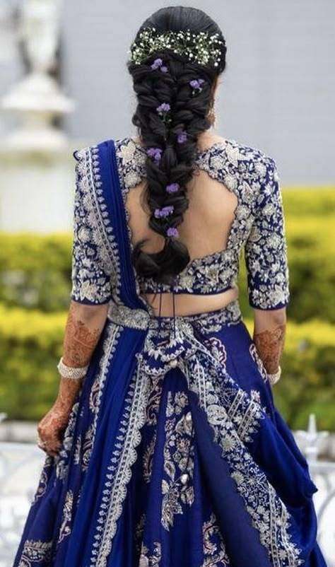 Messy Plates Hairstyle Indian, Messy Plates Hairstyle, Telugu Bride Reception Look, Traditional Hair Styles For Half Sarees, Telugu Bride Hairstyles Bridal Braids, Hairstyle On Half Saree, Telugu Wedding Hairstyles, Plates Hairstyle Indian, Hairstyle Plates