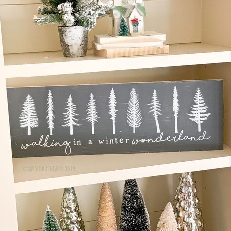 Winter Diy Signs, Home Decor Paint, Class Crafts, Framed Signs, Calligraphy Signs, Christmas Typography, Winter Signs, Sign Painting, Cricut Christmas