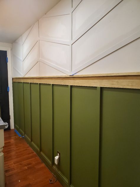 Board And Batten Wall Green, Dining Room Conversion, Batten Walls, Fireplace Renovation, Kitchen Panel, Wall Ledge, Batten Wall, Bus Living, Board And Batten Wall