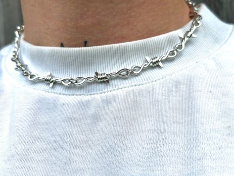 Barbed Wire Necklace, Silver Y2k, Y2k Jewelry, Wire Necklace, Barbed Wire, Men Jewelry, Y2k Retro, Jewelry Inspiration, Mens Jewelry