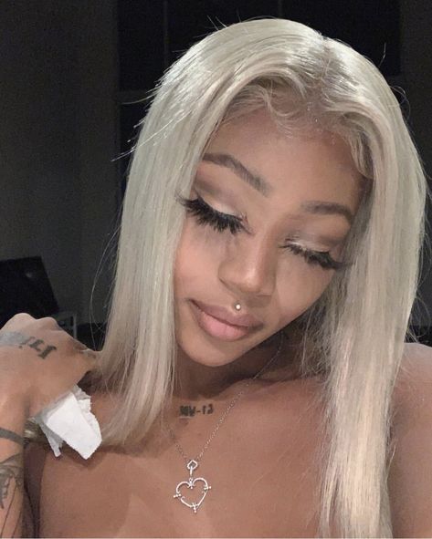 Summer Walker, Medusa Piercing, Cute Piercings, Black Barbie, Piercing Tattoo, Piercing Jewelry, New Hair, Pretty People, Blonde Hair