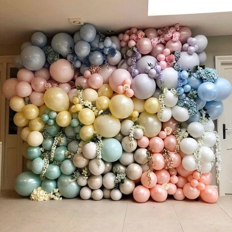 Pastel Balloon Wall, Balloon Walls, Balloons Decor, Hall Decoration, Balloon Creations, Party Styling, Pastel Balloons, Balloons Party, Balloon Wall