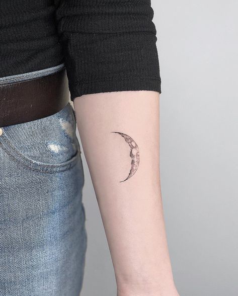 NW • Laura Martinez on Instagram: “Matching crescent moons for Abby and her mom Sharon! Thank you again! 🌙 . . . #moon #moontattoo #sailormoon  #blackworkerssubmission…” Moon Tattoo, Crescent Moon, Triangle Tattoo, Crescent, Body Art, Thank You, Moon, Tattoos, On Instagram