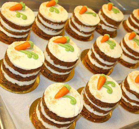 Make Ahead Individual Desserts, Mini Carrot Cakes, Mini Carrot Cake, Carrot Cakes, Mini Carrots, Mini Torte, Small Cakes, Tea Party Food, Carrot Cake Recipe