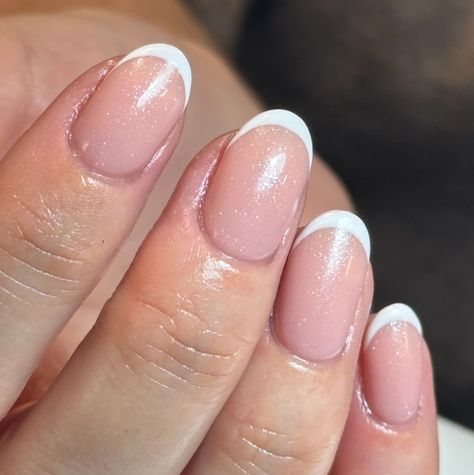 Discover the beauty of Sunkissed ☀️✨😘 A delicate pink shimmer nobody could resist. E-Vitalize in shade Sunkissed is a lightweight builder that fortifies your natural nails with Vitamin E, encouraging healthy, strong growth. Achieve the perfect French tip with Santorini Bride, expertly applied using our precision Liner brush. Our products are HEMA-free and proudly made in Europe. Tap the link in our bio to shop now. #frenchnails #healthynails #evitalize #nailart #nailsofinstagram #wandergel Shimmer French Tip Nails, Shimmer French Tip, Perfect French Tip, Liner Brush, Tip Nails, Healthy Nails, French Tip Nails, French Nails, Natural Nails