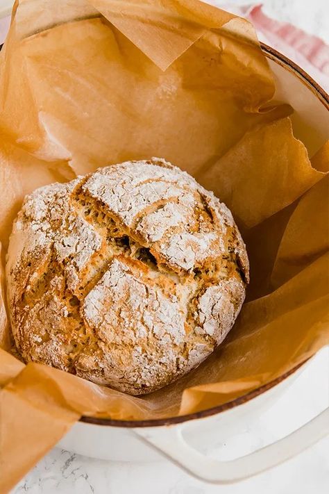 This no-knead gluten-free bread is an easy and delicious option for homemade bread! This rustic loaf is flavored with garlic & herb seasoning and olive oil. Rustic Loaf, Gluten Free Bread Recipe, Homemade Gluten Free Bread, Gluten Free Sourdough, Bread Alternatives, Gluten Free Recipes Bread, Rustic Bread, Gf Bread, Aip Paleo