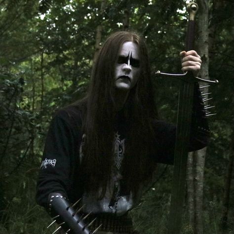 Black metal Black Metal Photoshoot, Corpse Paint, Dark Wizard, Goth Guys, Metal Core, Oc Ideas, Long Hair Styles Men, Black Metal, Long Hair