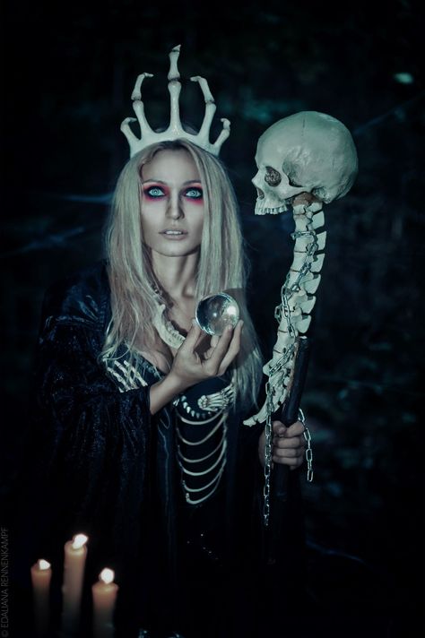 Necromancer Costume, Seance Party, Necromancer Witch, Vampire Castle, Crazy Costumes, Dark Beauty Photography, Art Costume, Dream Studio, Halloween Drawings