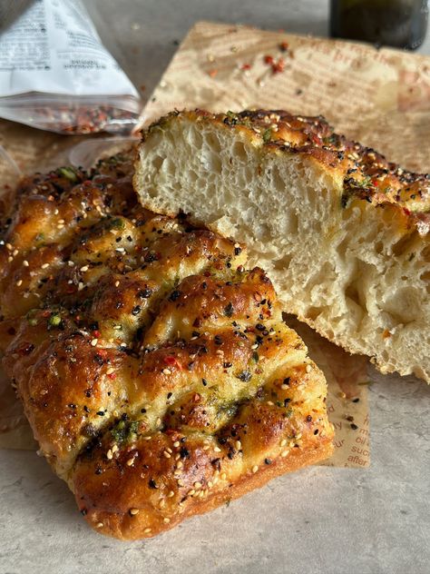 Simple and Best Same Day Focaccia Bread Recipe - Best Foccacia Bread Recipes, Same Day Focaccia, Foccacia Recipe, Homemade Focaccia, Dessert Sandwich, Foccacia Bread, Focaccia Bread Recipe, Focaccia Recipe, Flour Alternatives