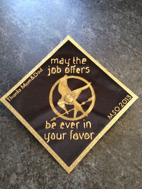 Hunger Games inspired graduation cap Hunger Games Decorations, Graduation Hat Designs, Funny Graduation Caps, Creative Graduation Caps, College Grad Cap Ideas, Graduation Cap Decoration Diy, Teaching Character, High School Graduation Cap, College Graduation Cap Decoration