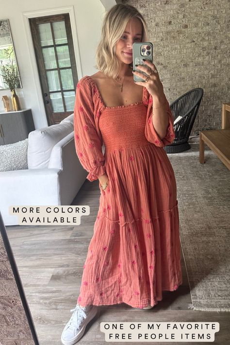 Fall Dresses To Wear To A Wedding, Fall Maxi Dress Outfit, Fall Maxi Dress, Maxi Dress Outfit Fall, Hunter Premo, Cute Family Pictures, Fall Maxi, Maxi Dress Outfit, Maxi Dresses Fall