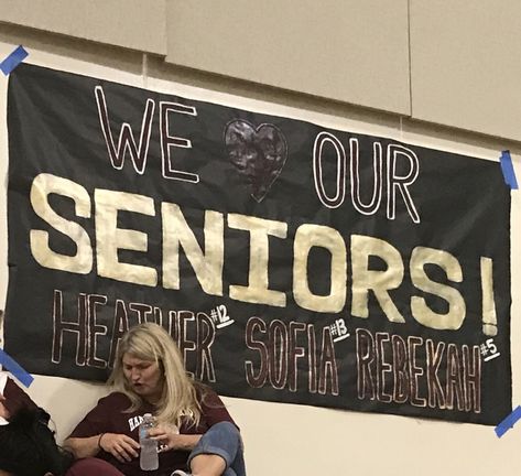 Volleyball Banners, Locker Room Decorations, Night Volleyball, Basketball Banners, Senior Board, Volleyball Ideas, Volleyball Senior Night, Volleyball Party, Basketball Senior Night