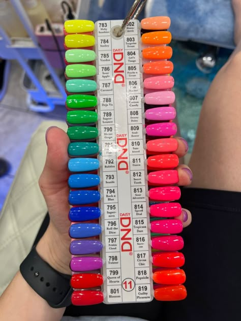 Dnd Swatches, Dnd Gel Nail Polish, Dnd Gel Polish, Diva Nails, Crazy Nails, Shellac Nails, Gel Polish Colors, Dipped Nails, Beauty Ideas