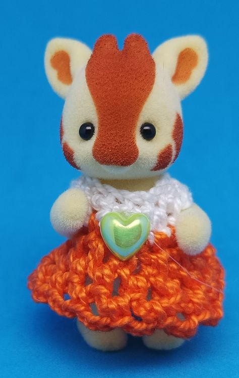 Calico Critters Families, Calico Critter, Sylvanian Family, Art Toys Design, Calico Critters, Crochet Doll Clothes, Toy Rooms, Sonny Angel, Sylvanian Families