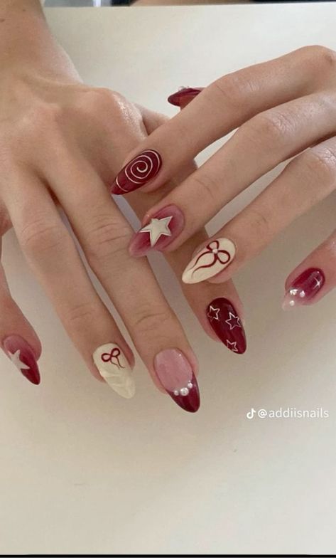 There's a new beauty trend taking over Instagram and it's absolutely stunning. Say hello to "quartz nails". Valentine’s Day Nails Ideas, Emo Nail Designs, Red And Silver Nail Designs, Red Nails Cute, Nail Art Designs Red, Red Nail Inspiration, Red Nails Design, Quartz Nails, Prettiest Celebrities