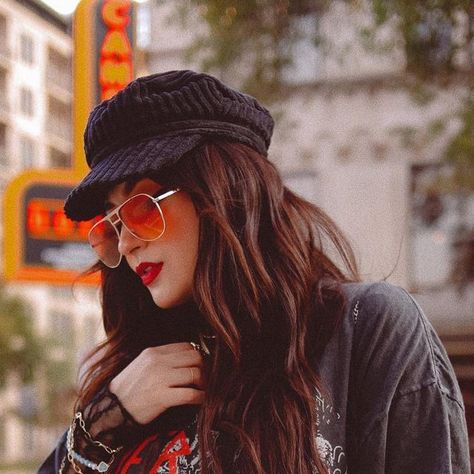 Bakerboy Hat Outfit Aesthetic, Cabbie Hat Outfit, Bakerboy Hat Outfit, Glam Rock Style Outfits, Bakerboy Hat, Glam Rock Style, Rock Style Outfits, Cabbie Hat, Mid Size Fashion