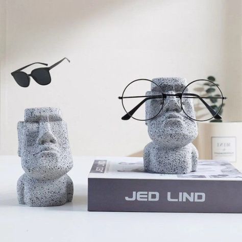 𝐏𝐫𝐨𝐝𝐮𝐜𝐭 𝐋𝐢𝐧𝐤 𝐢𝐧 𝐁𝐢𝐨 @mavigadget⁠ ⁠ Product: Stone Face Eyeglass Holder Stand⁠ ⁠ ⁠1️⃣ No copyright intended. Please send us a DM for any inquiries.⁠ ⁠ Crazy Duck, Eyeglass Holder Stand, Stand Light, Car Steering Wheel, Eyeglass Holder, Car Accessory, Car Steering, Face Design, Shower Set