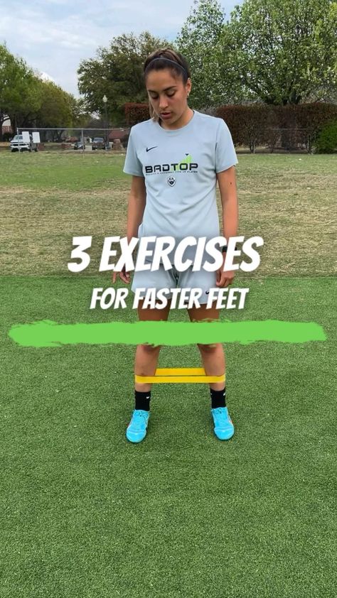 Football Practice Drills, Fast Feet Soccer Drills, Single Person Soccer Drills, Exercises To Make You Faster, Soccer Meals Plan, Fast Feet Exercise, Soccer Running Drills, Rainy Soccer Game Outfit, How To Be A Better Soccer Player