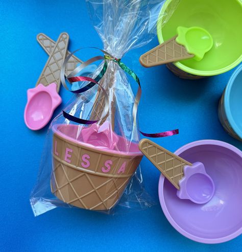 Kids Personalized Ice Cream Bowl Party Favor, Kids Birthday, Ice Cream Bowl and Spoon With Guests Name, Ice Cream Party Favor, Ice Pop - Etsy Australia Ice Cream Party Favors, Ice Cream Party Invitations, Birthday Ice Cream, Ice Cream Gift, Ice Cream Set, Ice Cream Birthday Party, Ice Cream Theme, Summer Ice Cream, Ice Cream Social