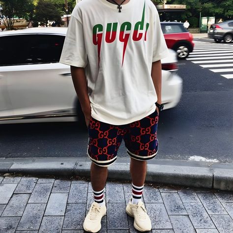 Gucci Outfit Men, Casual Wear Men, Gucci Summer, Summer Fashion Week, Gucci Outfit, Gucci Clothes, Black Porsche, Streetwear Ideas, Hypebeast Style