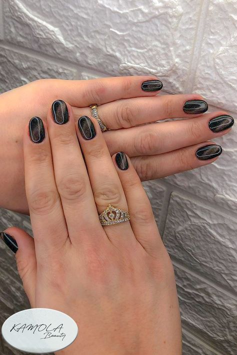 Beige Cat Eye Gel Polish on natural nails Black Tiger Eye Nails, Cat Eye Nails Black, Black Cat Eye Nails, Nail Art Cat Eye, Gel Polish On Natural Nails, Polish On Natural Nails, Beige Cat, Manicure Designs, French Manicure Designs