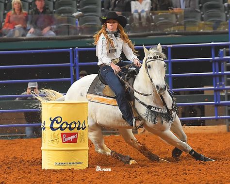 Beisel Bests Round Seven of Wrangler NFR Barrel Racing Photography, Barrel Racing Tips, Emily Miller, National Finals Rodeo, Cowgirl Pictures, Rodeo Girls, Barrel Racing Horses, Rodeo Horses, Rodeo Cowgirl