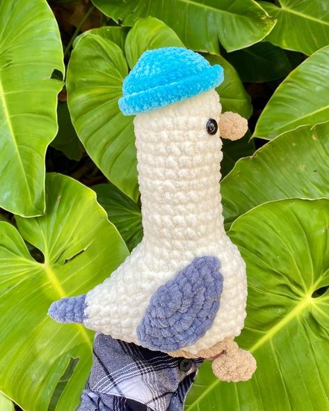 Seagull Crochet Pattern Free, Crochet Seagull Free Pattern, Crochet Seagull Pattern, Crochet Animal Ideas, Seagull Crochet, Camping Crochet, Crochet Cats, Bedroom Plan, Crochet Birds