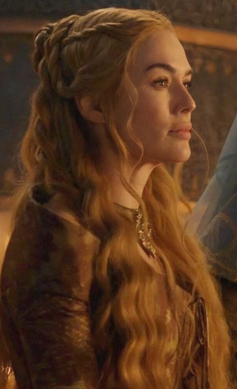 Cersei Lannister Hair, Rohan Lotr, Lotr Oc, Cercei Lannister, Queen Cersei, Daenerys And Jon, Cersei And Jaime, Got Costumes, House Lannister