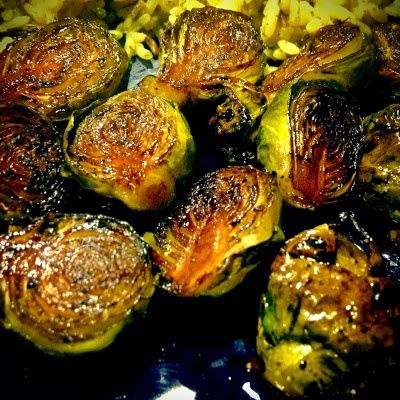 Brussel Sprout Recipes Roasted, Roasted Brussel, Brussels Sprouts Recipe, Potatoes Recipe, Roasted Brussel Sprouts, Pumpkin Cheesecake, Side Recipes, Veggie Dishes, Cookie Sheet