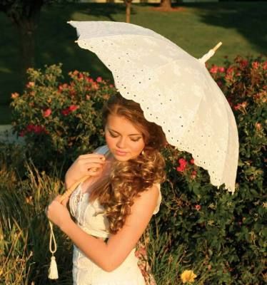 Victorian Lace Parasol Umbrella Photoshoot, Fairy Academia, Victorian Trading Company, Victorian Paper, Romantic Clothing, Lace Umbrella, Lace Parasol, Antique Home Decor, Heirloom Jewelry