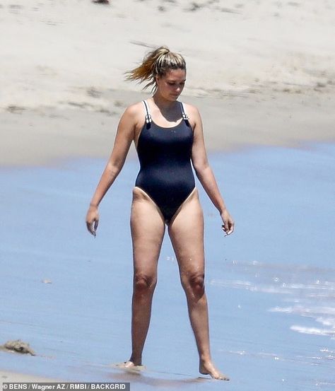 Making a splash! April Love Geary enjoyed some fun in the sun in Malibu with her family on... Family Beach Day, Red Checkered Dress, April Love Geary, Bathing Suit Body, Skottie Young, Natural Hair Art, One Piece Black, Black Bathing Suits, Black One Piece