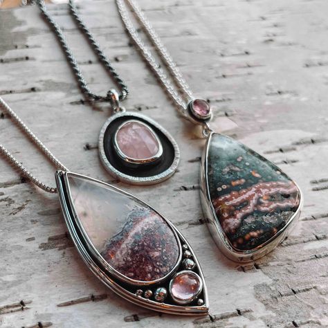 Sawtooth Jewelry Studio (@sawtoothjewelrystudio) | Instagram profile Silversmith Pendant, Art Jewelry Necklace, Lapidary Jewelry, Silversmith Jewelry, Silversmithing Jewelry, Silversmith Jewellery, Handmade Silver Jewellery, Metalwork Jewelry, Metalsmithing Jewelry