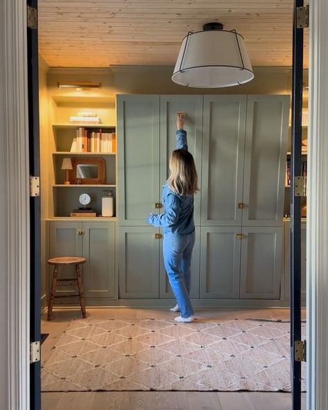 Valeria Jacobs on Instagram: "A few stills of this finished multi-purpose room, and a BEFORE picture at the end 📸🌿   We custom built this Murphy bed over 2 years ago and I still think this has been the best addition in our home, and the best solution for this room that we use as an office day to day and as a guest bedroom once of twice a year. Now, with this new beautiful color, I think it is 💯 finished.   Paint color is: French Gray by @farrowandball  Hardware and lighting from @rejuvenation  Bedding and rug are from @thecompanystore  Green chair from @luluandgeorgia   I am saving all other sources to my LTK ☺️   #interiordesign #guestbedroom #housetohome  #moderncottage #diyprojects" Murphy Bed Playroom, Murphy Bed Office, French Gray, Road House, Custom Built Ins, Guest Room Office, Mud Kitchen, Multipurpose Room, Be Our Guest