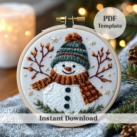 INCREDIBLE OFFER! ACCESS TO MY ENTIRE STORE + UPDATES https://www.etsy.com/listing/1676537487 Each PDF file includes: ❤ The design in 6 different sizes: 3,4,5,6,7 and 8 inches, giving you the flexibility to adapt it to your projects.  ❤ PDF with basic instructions for beginners ❤ DMC colour chart to easily select your threads ❤ A photo of the finished design to inspire you. Please note that this PDF TEMPLATE contains the design only and does not include specific stitches or step-by-step instruct Snowman Embroidery Patterns, Christmas Embroidery Patterns Free, Christmas Embroidery Hoop, Christmas Ornament Embroidery, Snowman Embroidery, Pdf Embroidery Pattern, Winter Embroidery, Diy Christmas Ornament, Christmas Embroidery Patterns