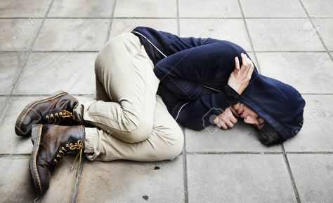 Rock Costume, Fetal Position, Women's Shooting, Blur Photo, Photo Dimensions, Man Sitting, Man Standing, Single Mothers, Male Portrait