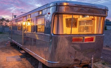 Spartan Imperial Mansion, Spartan Trailer, Vintage Trailers Restoration, Luxury Campers, Retro Appliances, Small Tiny House, Van Camper, Rv Trailer, Retro Campers