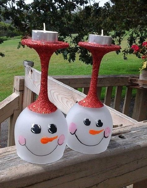 Glassy Snowman - A snowman with a twist. Snowman on a glass is sure to get a laugh from your friends and family. Using some red glitter, paint and a wine glass, this project can be easily completed at home. Snowman Wine Glass Candle Holder, Christmas Wine Glass Candle Holder, Wine Glass Candle Holder, Christmas Wine Glasses, Wine Glass Candle, Creative Candles, Wine Glass Crafts, Painted Wine Glasses, Diy Holiday Decor