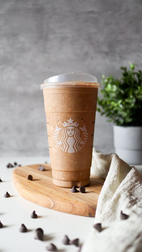 Triple Chocolate Chip Cookie Dough Frappe — KAT'S KITCHEN Cookie Dough Coffee, Triple Chocolate Chip Cookies, 20 Grams Of Protein, Frappuccino Recipe, Coffee Blog, Sugar Free Cookies, Sugar Free Chocolate Chips, Starbucks Frappuccino, Dark Roast Coffee