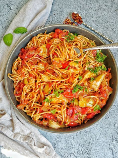 Roasted Red Peppers Recipes, Meals Pasta, Red Pepper Recipes, Red Pasta, Pasta Marinara, Easy Marinara Sauce, Roasted Red Pepper Pasta, Red Pepper Pasta, Food Entrees