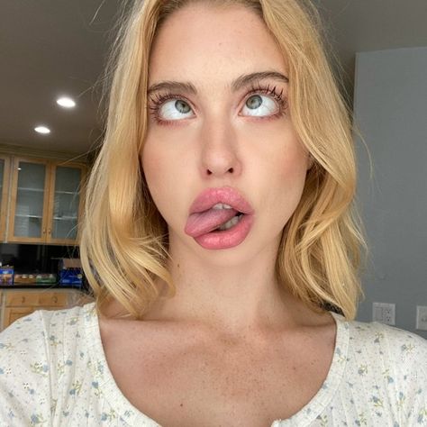 Anime Tounge Out Face, Chloe Cherry, Crazy Women, Curvy Women Jeans, Pretty People, Chloe, Cherry, Blonde, Google Search