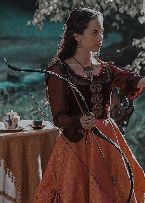 Brave Wedding, Susan Pevensie, Marie Stuart, Anna Popplewell, Reign Fashion, Reign Dresses, Medieval Dress, Chronicles Of Narnia, Fantasy Costumes