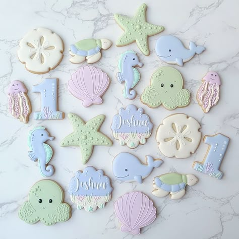 Ocean Royal Icing Cookies, Oneder The Sea Cookies, Under The Sea Baby Shower Cookies, Under The Sea Sugar Cookies, Under The Sea Birthday Cookies, Dolphin Birthday Cakes, Under The Sea Cookies, Baby Boy Cookies, Turtle Baby Shower