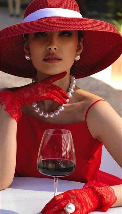 Red Wine Photoshoot, Royalty Photoshoot Ideas, Lady In Red Photoshoot, Red Gloves Outfit, Red Dress Photoshoot Ideas, Hat Photoshoot Ideas, Vintage Classy Outfits, Derby Outfits, Vintage Photoshoot