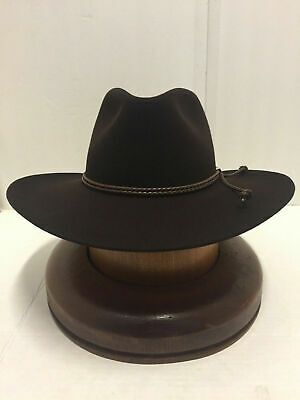 Stetson Hats Mens, Felt Chocolate, Cowboy Clothes, Stetson Cowboy Hats, Sombrero Cowboy, Mens Vintage Vest, Mens Dress Hats, Duckbill Cap, Men's Cap