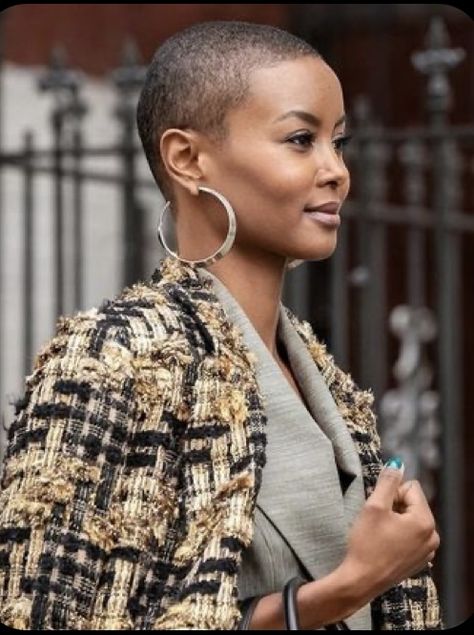 Natural Hair Haircuts, Natural Hair Twa, Super Short Haircuts, Bald Head Women, Short Natural Haircuts, Short Hair Designs, Short Natural Hairstyles, Shaved Hairstyles, Shaved Hair Cuts