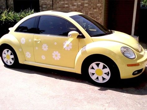 Daisy Decals, Retro Auto, Hippie Car, Motos Vintage, Bug Car, Car Deco, Beetle Car, Beetle Convertible, Girly Car