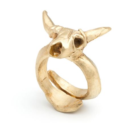 COW SKULL RING Skull On Nails, Geek Jewelry, Jewelry Showcases, Artful Home, Skull Jewelry, Cow Skull, Western Jewelry, Skull Ring, Put A Ring On It