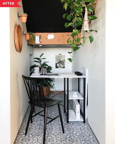 Office Under Stairs, Storage Nook, Cool Home Office, Instagram Office, Tiny Home Office, Home Office Closet, Tiny Office, Cool Office Space, Mini Office